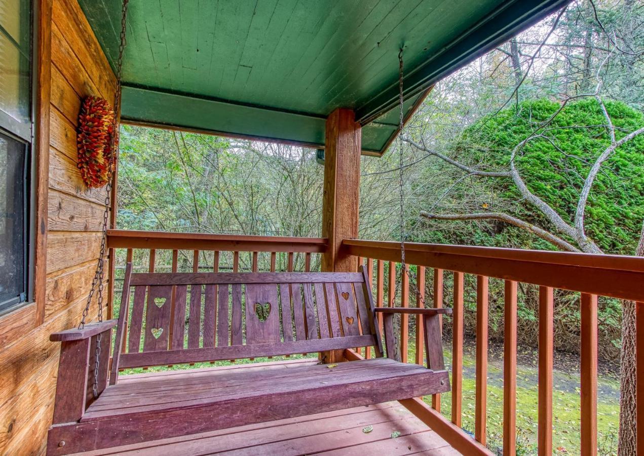 Cozy Creek Cabin Pigeon Forge Eksteriør bilde